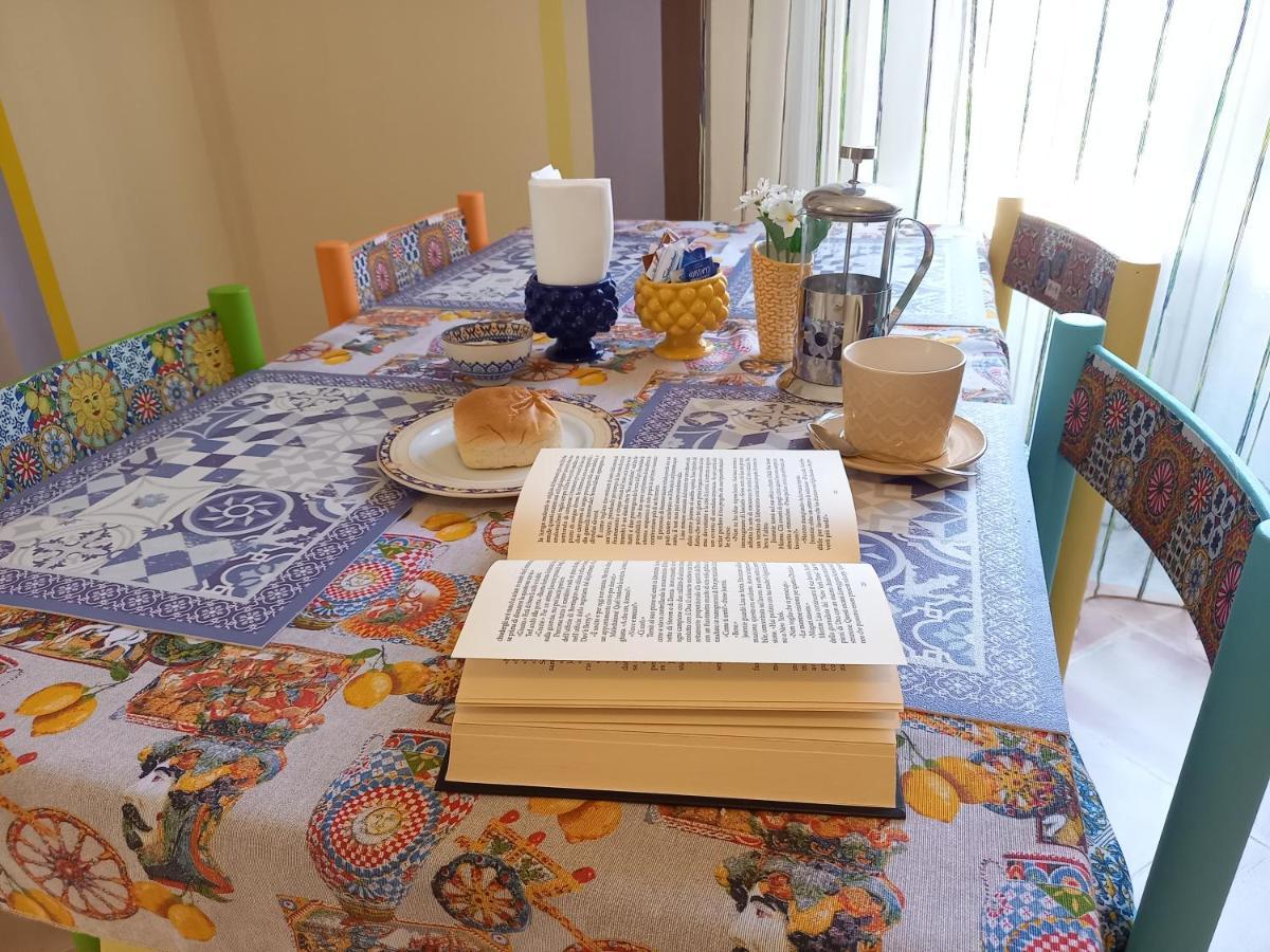 Bed and Breakfast Bed&Book Palazzo Cutelli Palermo Exterior foto
