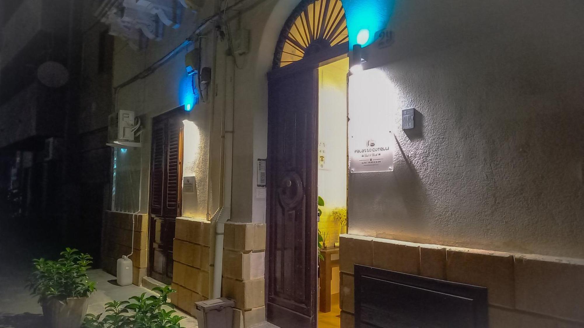 Bed and Breakfast Bed&Book Palazzo Cutelli Palermo Exterior foto